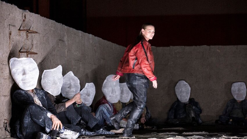Gefängnis- statt Freiheitsoper: Ingela Brimberg in der Titelrolle von Beethovens „Fidelio“ in der Deutschen Oper Berlin © Bernd Uhlig