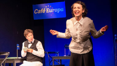 Im Cafe Europa_Joern Hartmann © Joern Hartmann