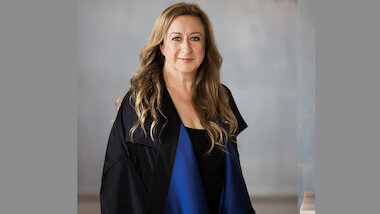 Simone_Young_(c)_Sandrah_Steh2 © Sandrah Steh