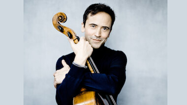 Jean-Guihen Queyras_4_c_Marco_Borggreve &copy; Marco Borggreve